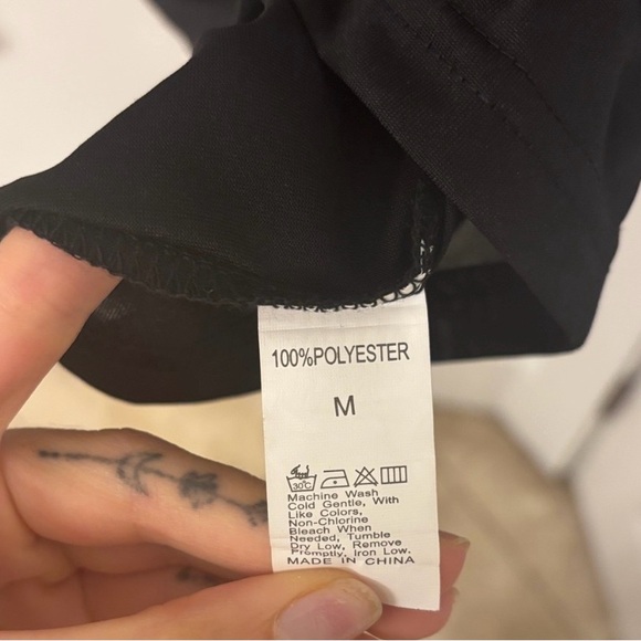 Classic Black Men's Shirt - Picture 2 of 3